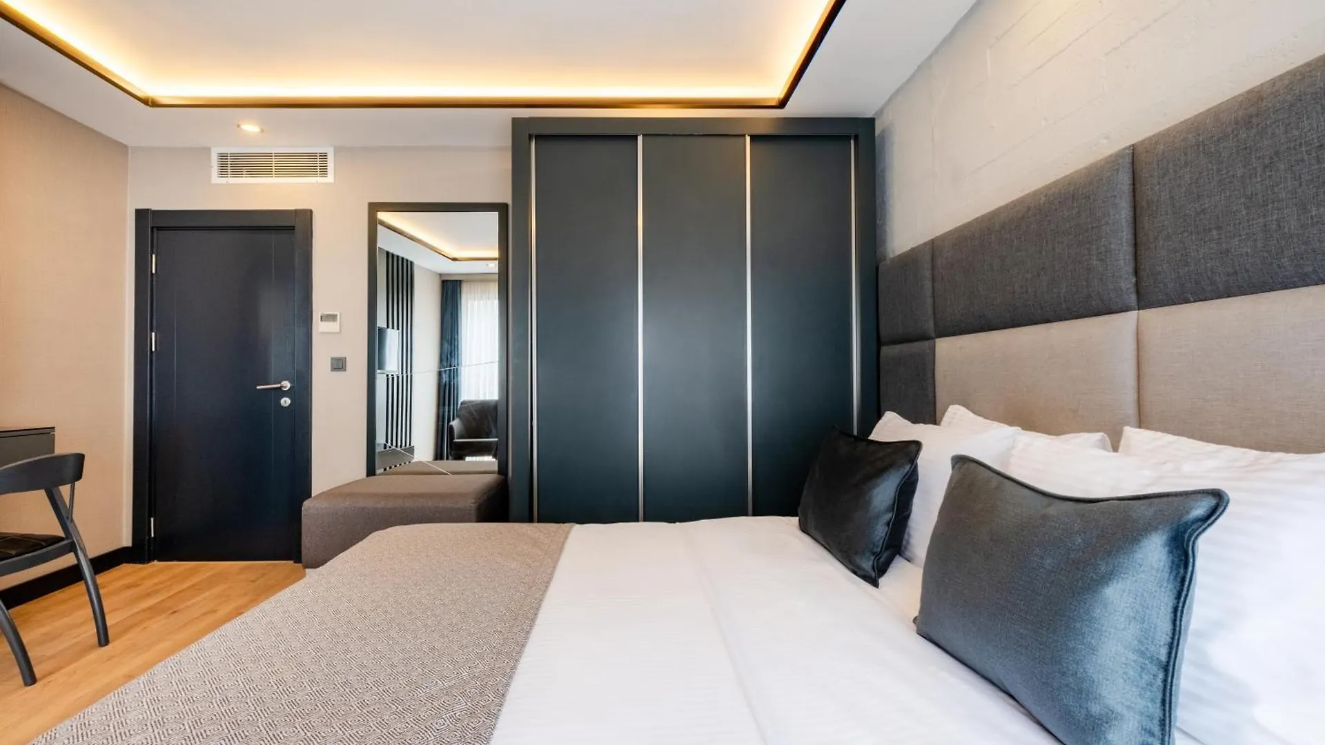 The Row Suites Taksim Istanbul Hotel